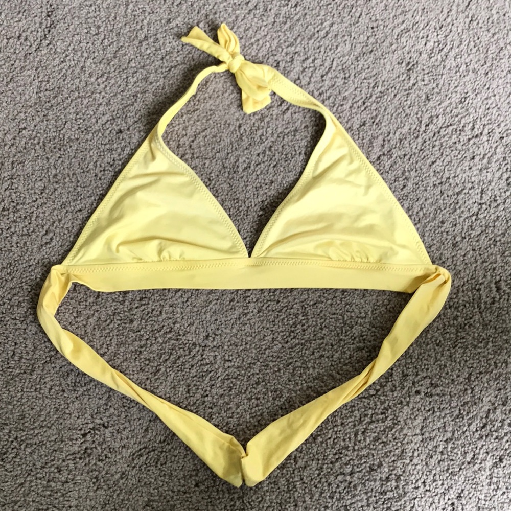 LAST CHANCE‼️3/$15 Yellow Bikini Top
